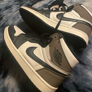 Jordan 1 Mocha REPS